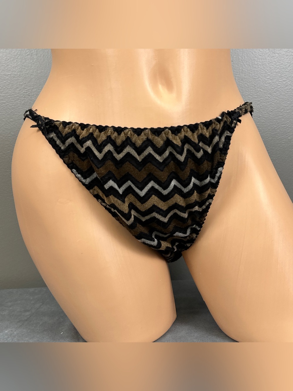 Vintage Age Group Intimates String Bikini Satin Panties Large 7 Black Gold Y2K